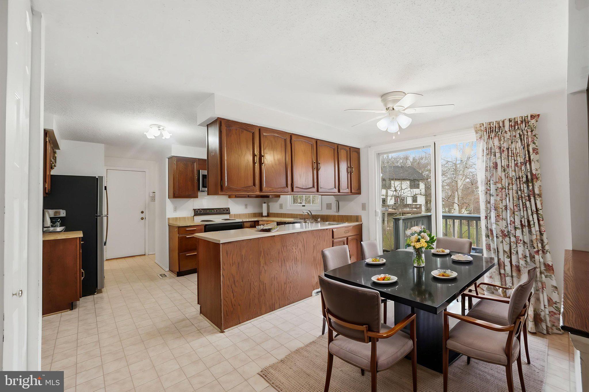10302 STEAMBOAT LANDING LANE