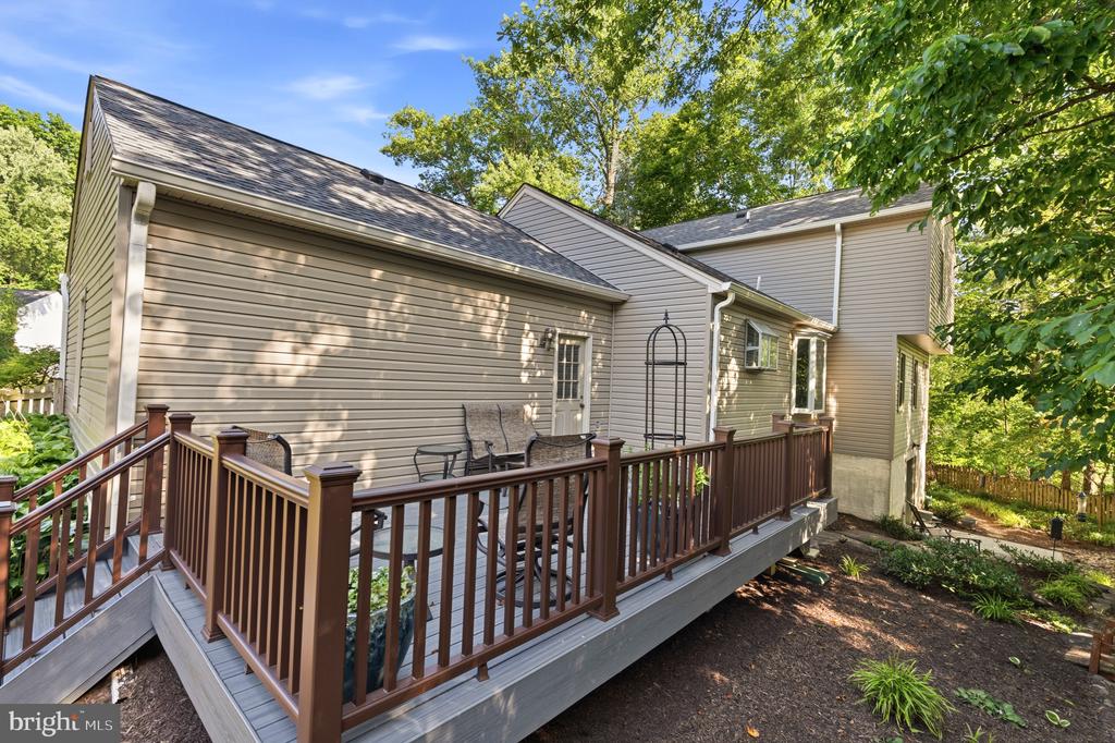 6404 PHILLIP COURT