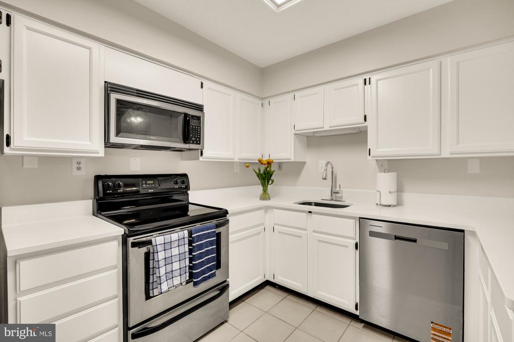 3117 PATRICK HENRY DRIVE 430