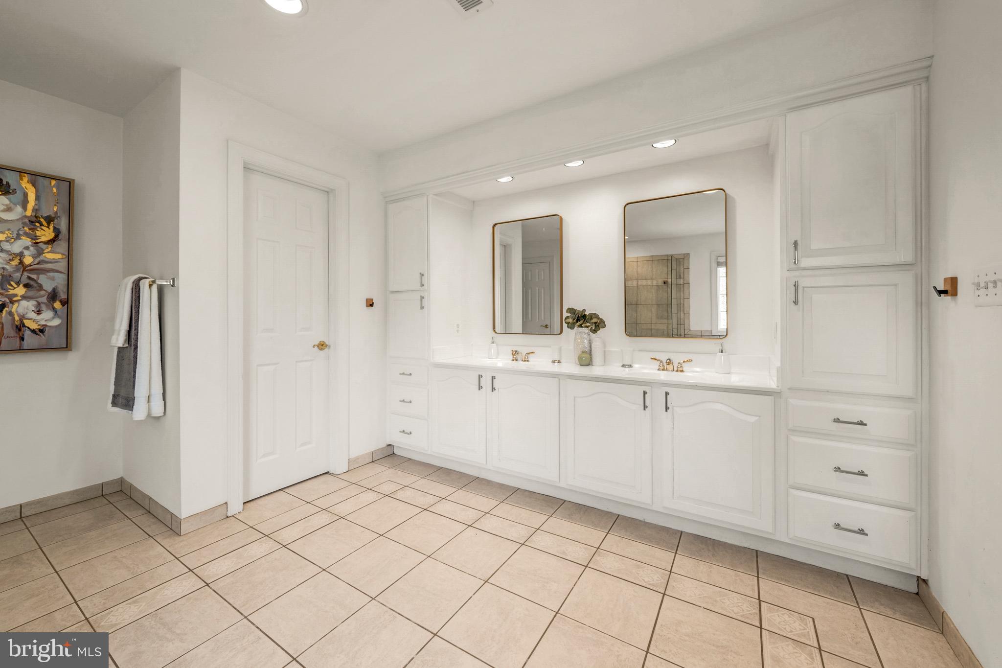 1096 LIBERTY MEETING COURT