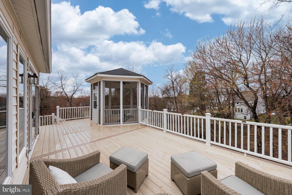 1096 LIBERTY MEETING COURT