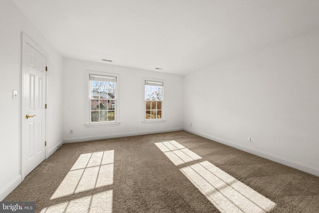 1096 LIBERTY MEETING COURT