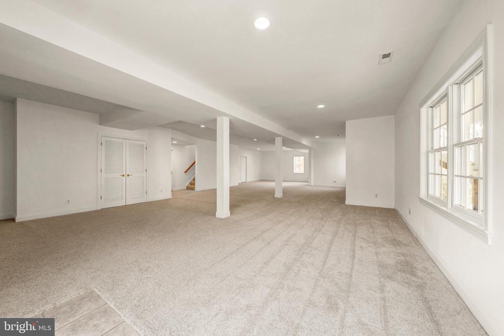 1096 LIBERTY MEETING COURT