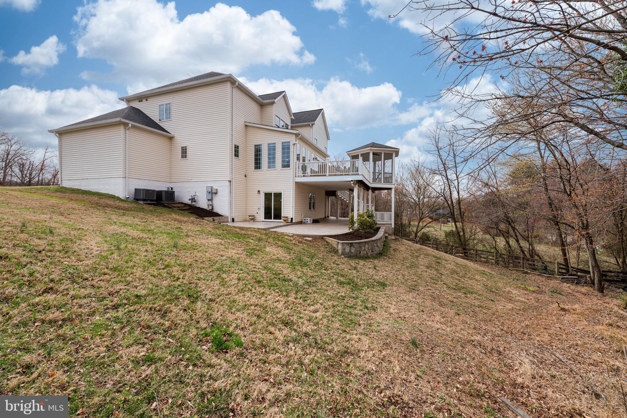 1096 LIBERTY MEETING COURT