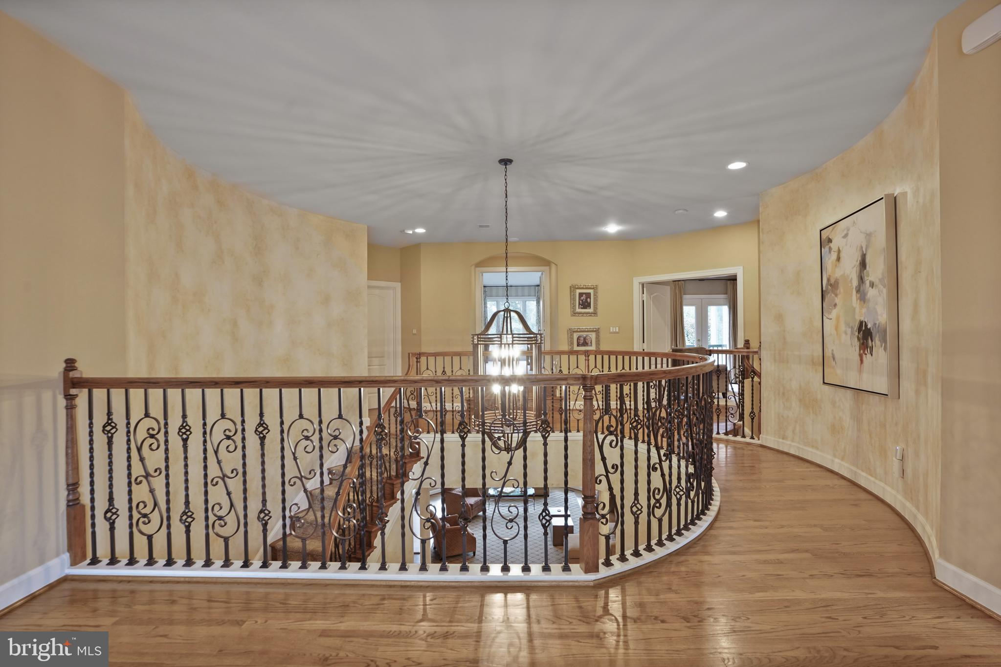 9864 WALKER GLEN COURT