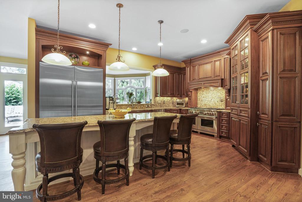 9864 WALKER GLEN COURT
