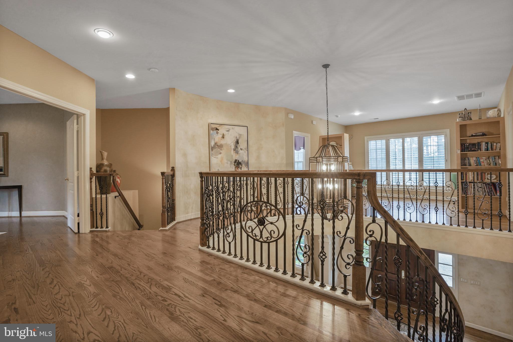 9864 WALKER GLEN COURT