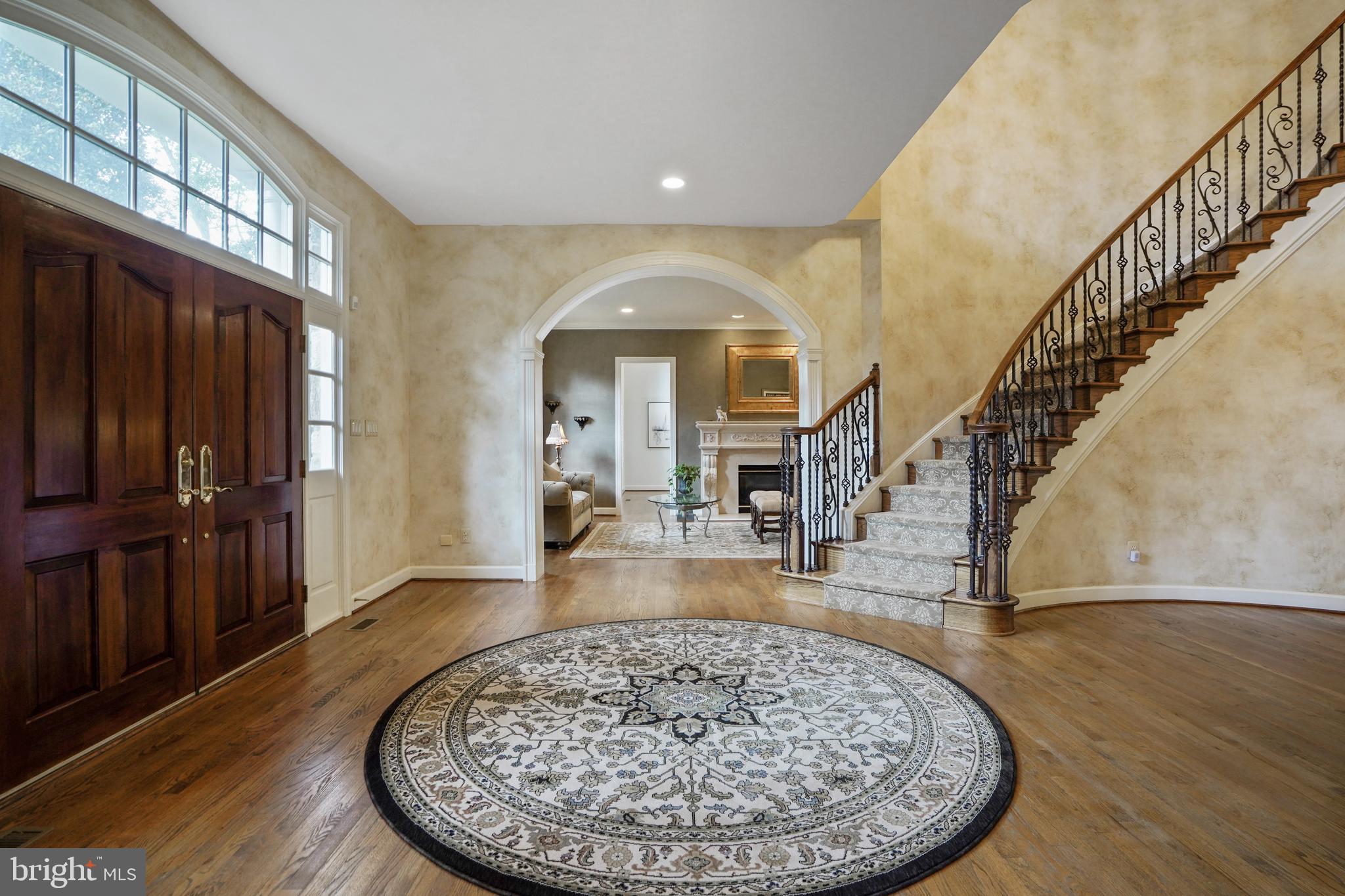 9864 WALKER GLEN COURT