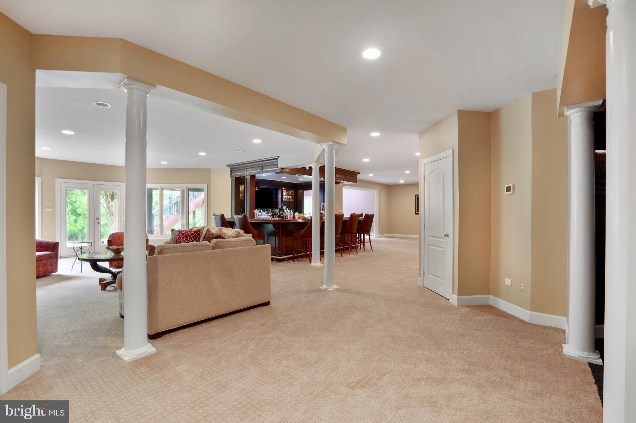 9864 WALKER GLEN COURT