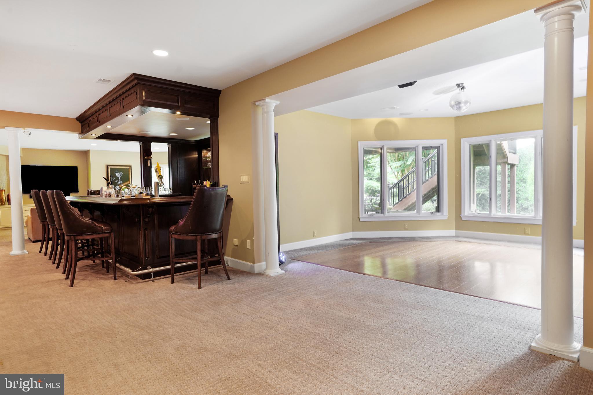 9864 WALKER GLEN COURT