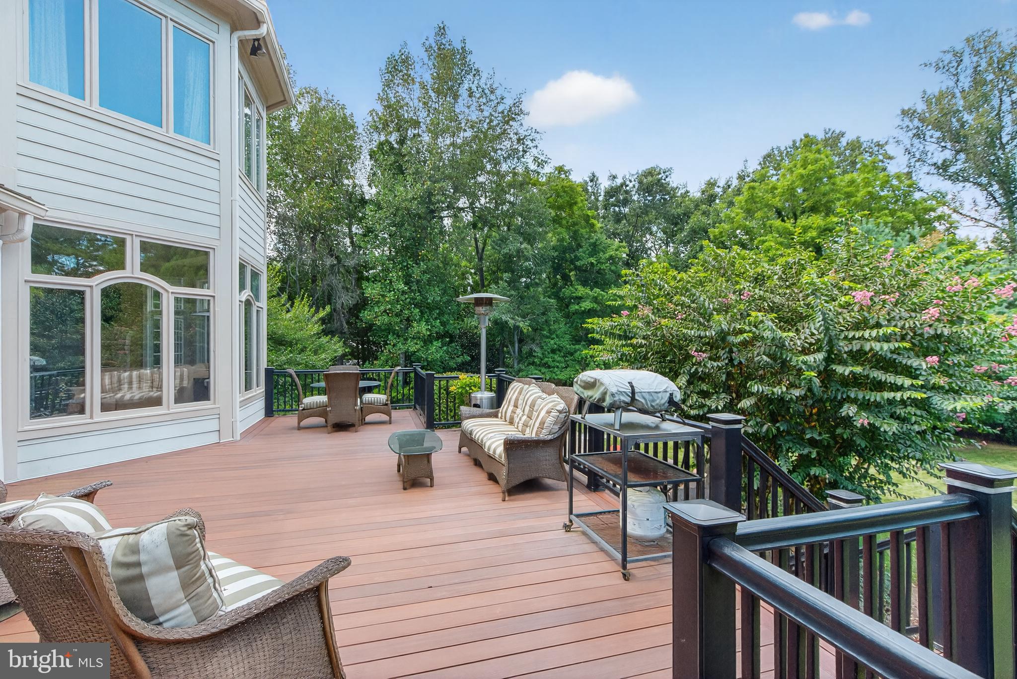 9864 WALKER GLEN COURT