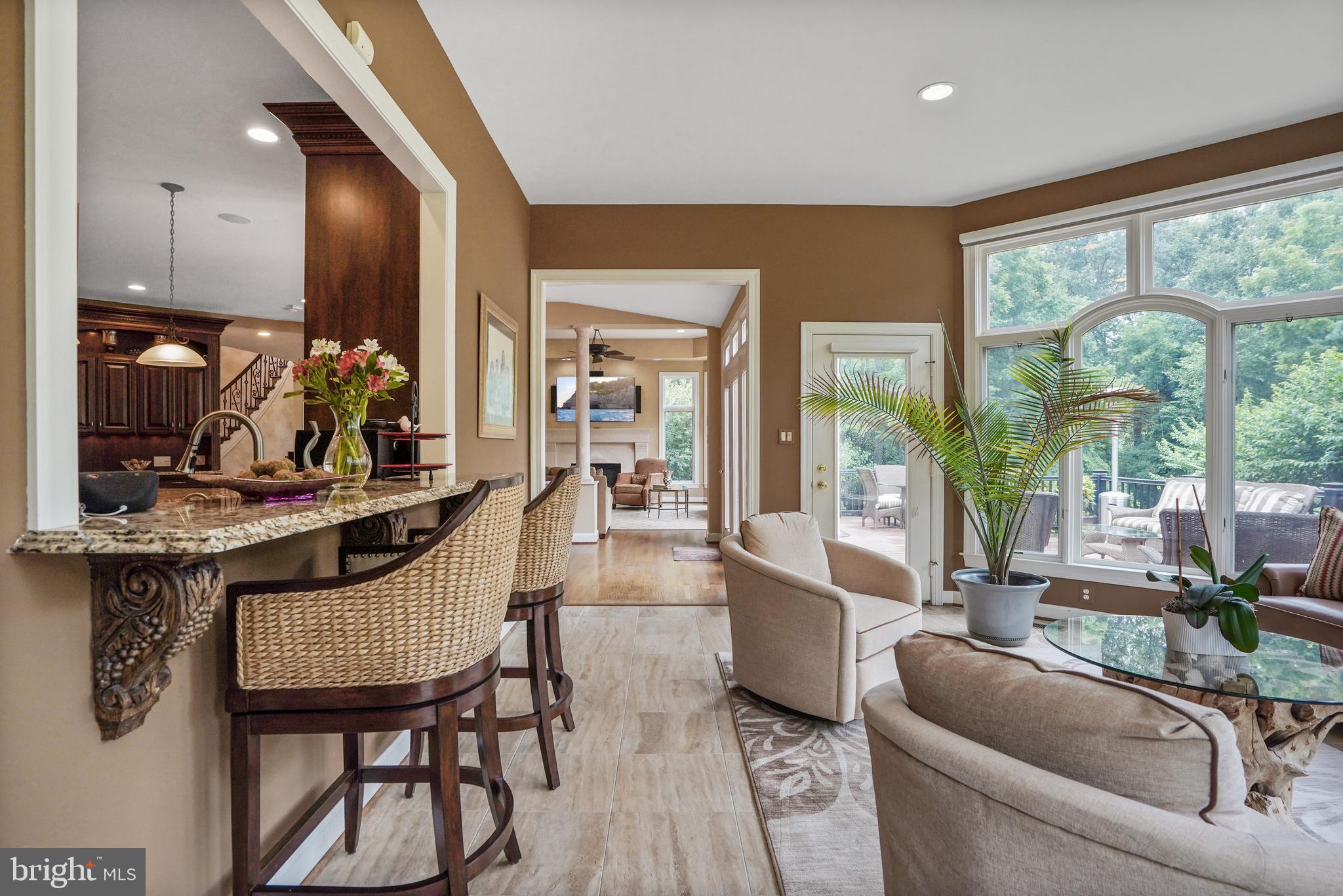 9864 WALKER GLEN COURT