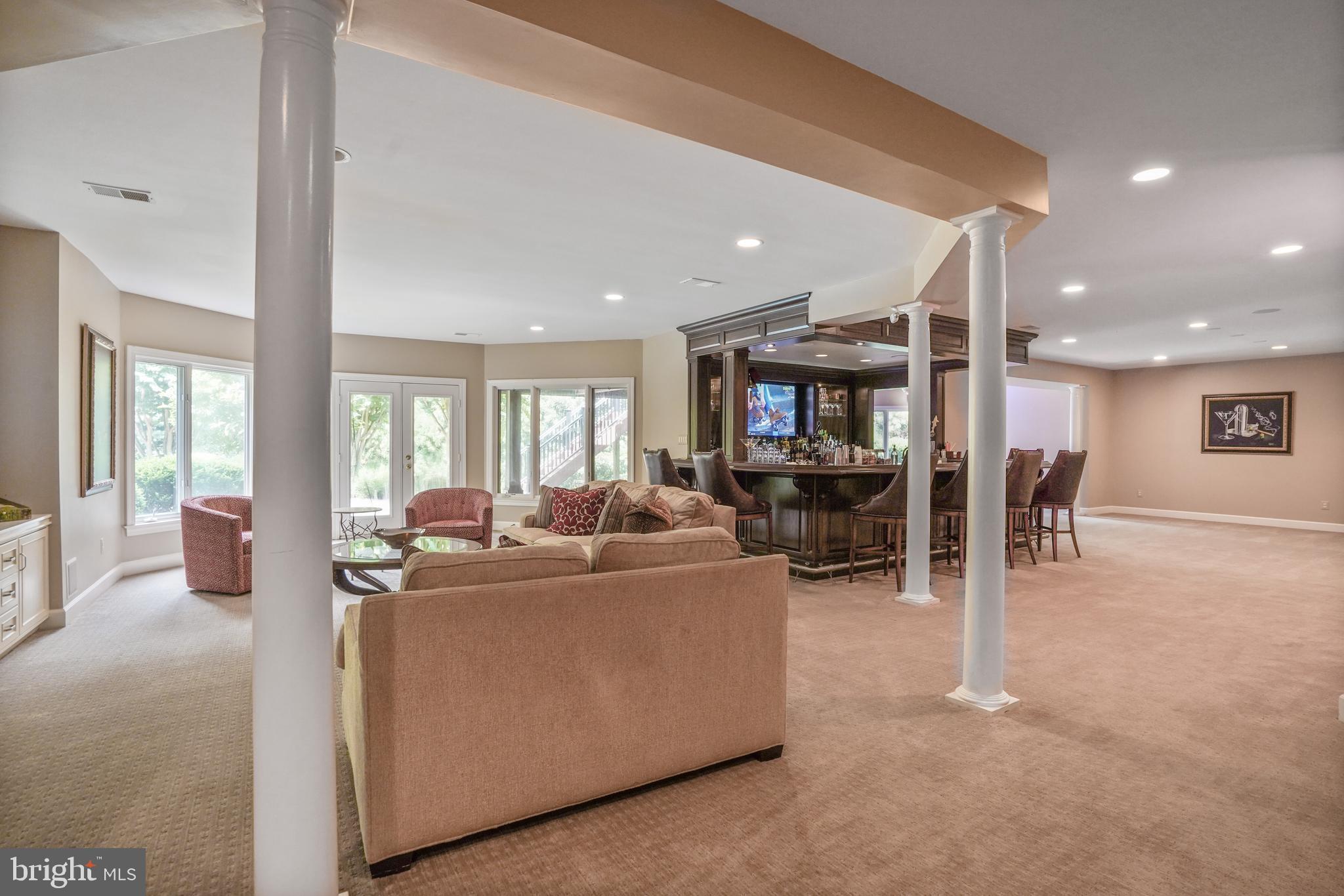 9864 WALKER GLEN COURT