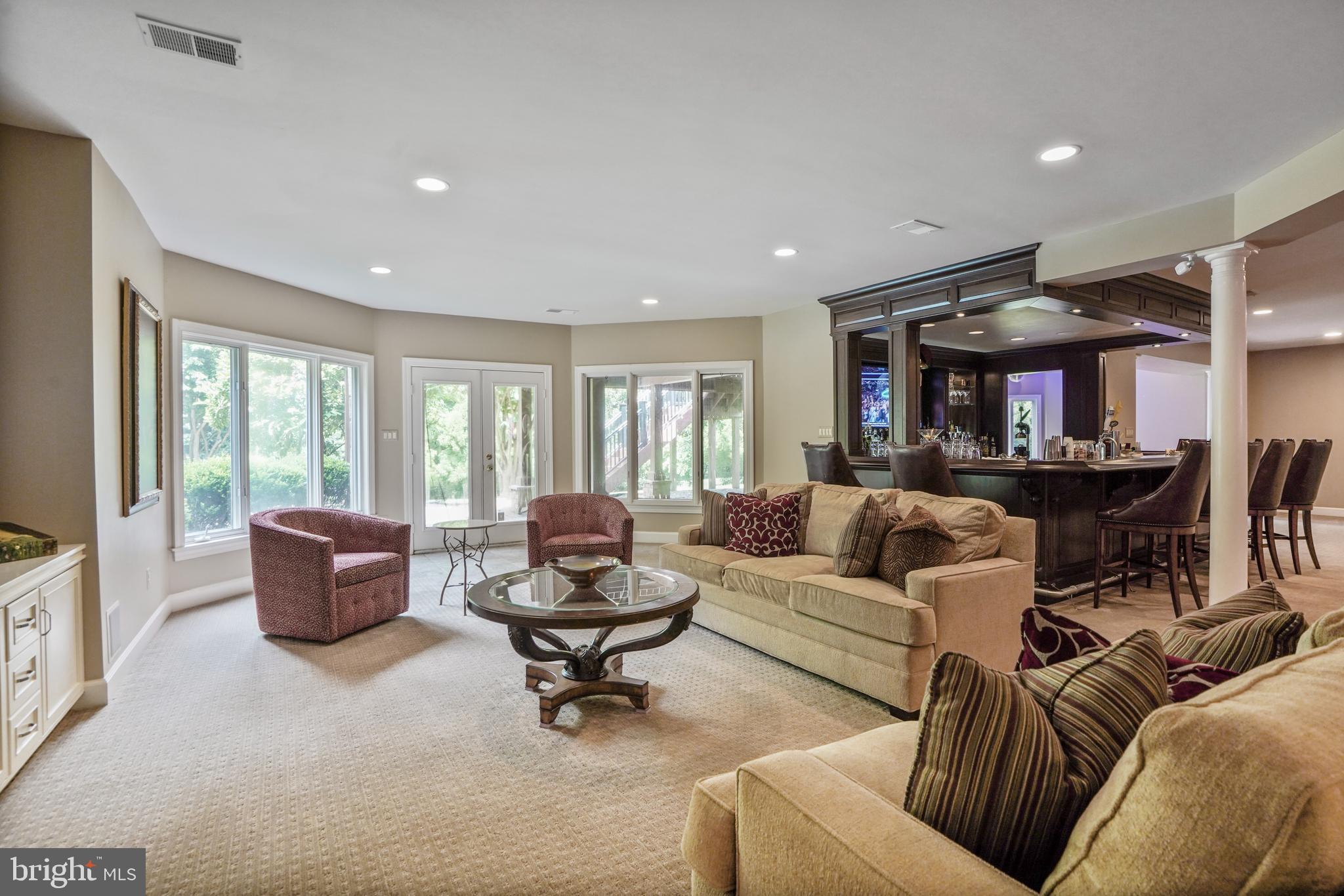 9864 WALKER GLEN COURT