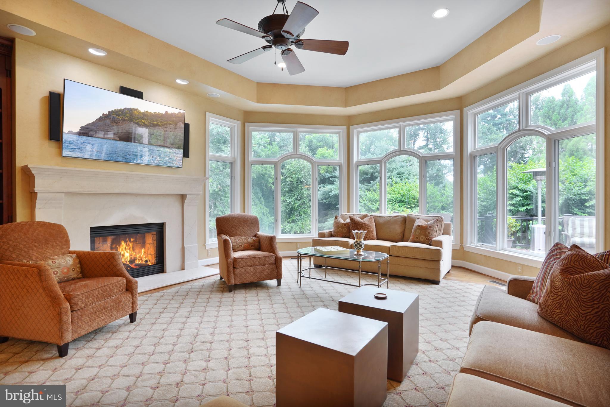 9864 WALKER GLEN COURT