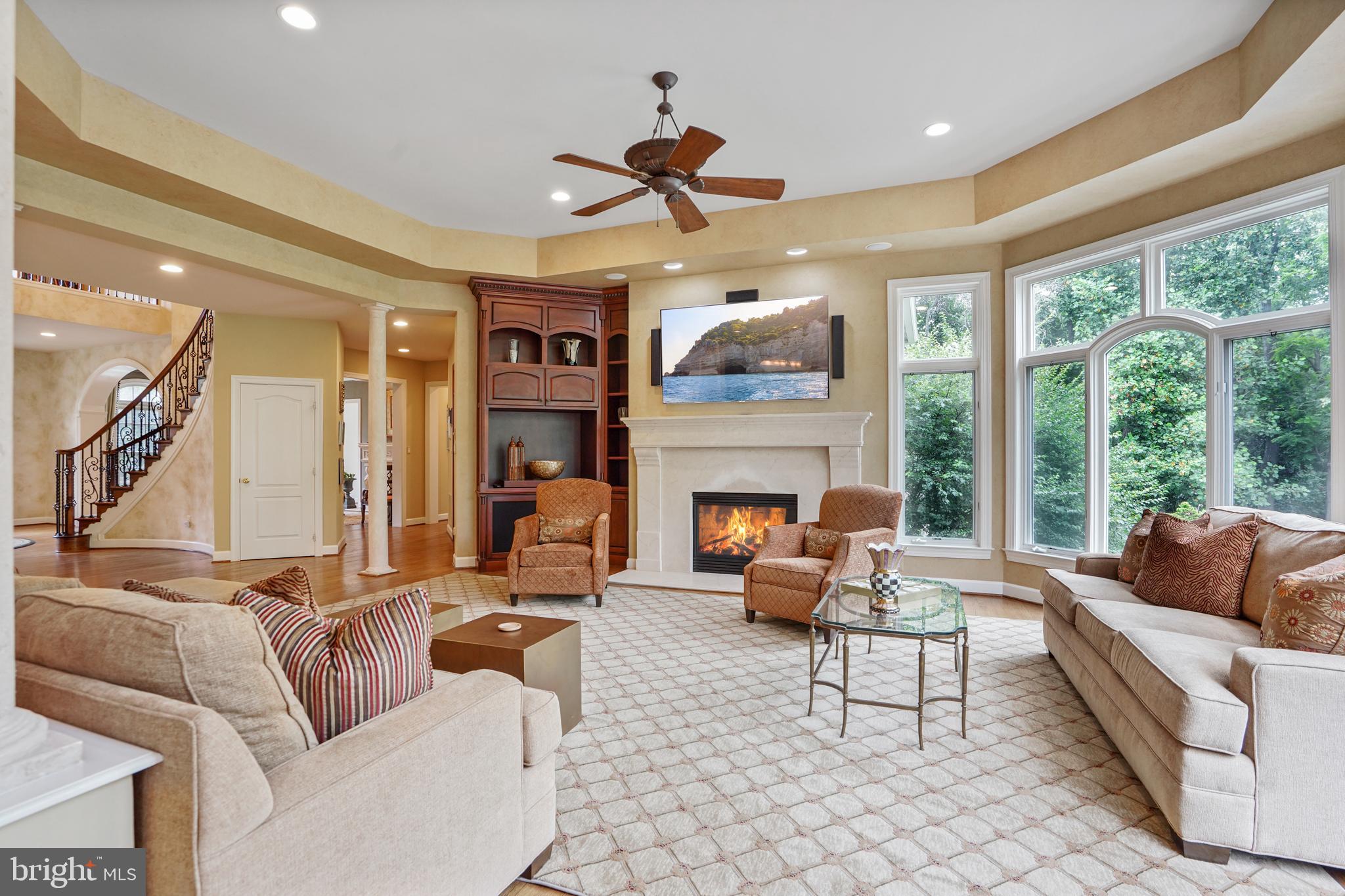 9864 WALKER GLEN COURT