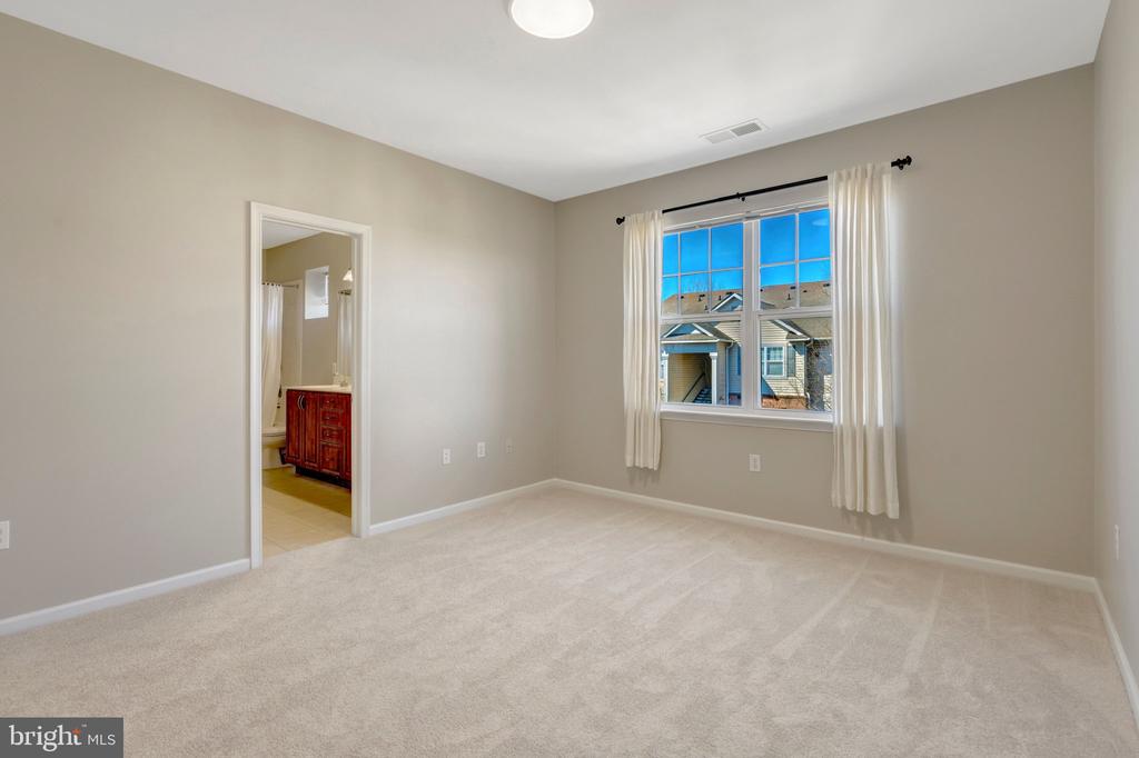 12104 GARDEN GROVE CIRCLE 401