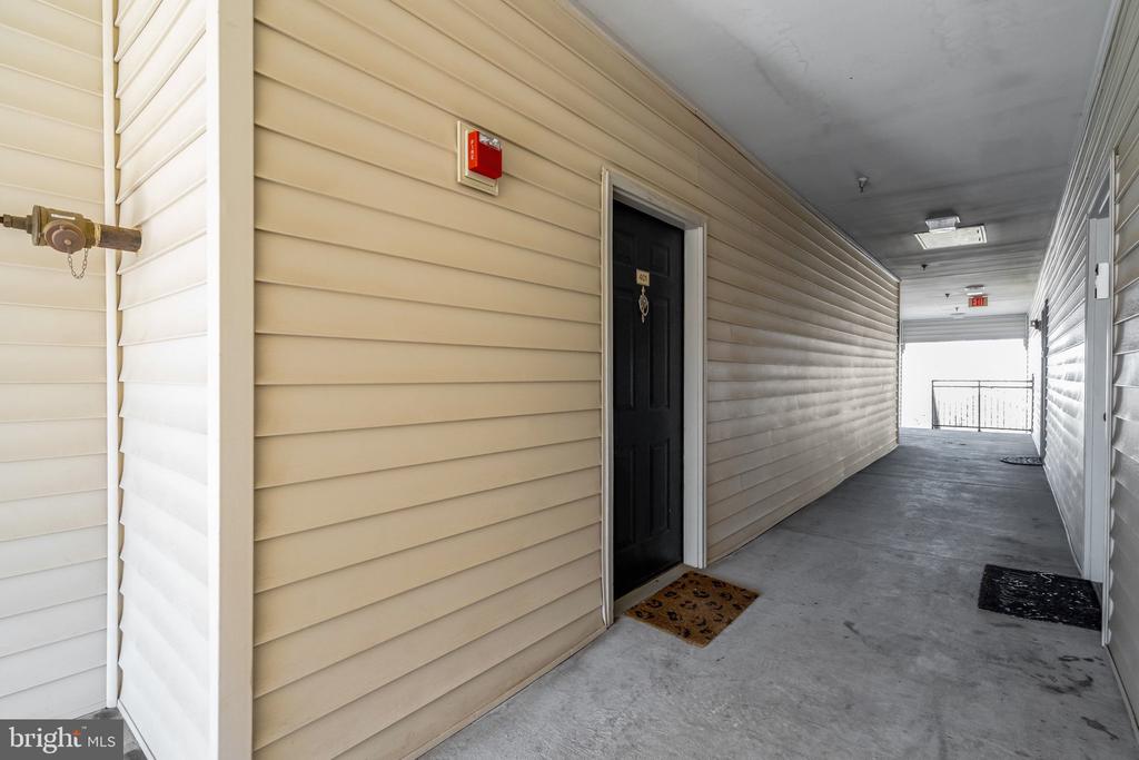 12104 GARDEN GROVE CIRCLE 401