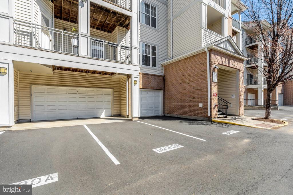 12104 GARDEN GROVE CIRCLE 401