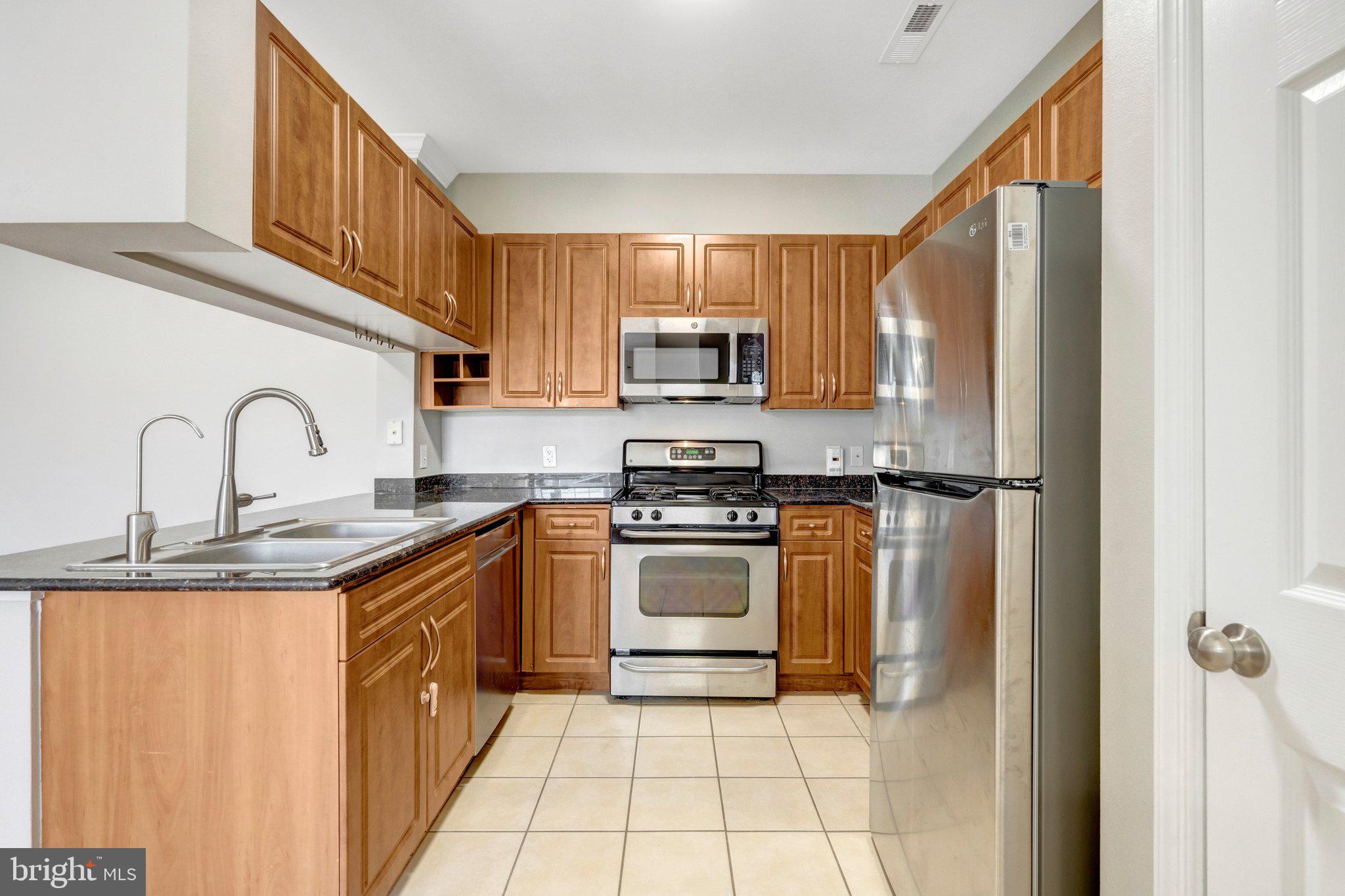 12104 GARDEN GROVE CIRCLE 401