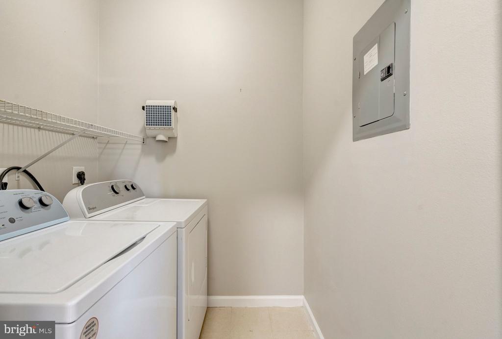 12104 GARDEN GROVE CIRCLE 401