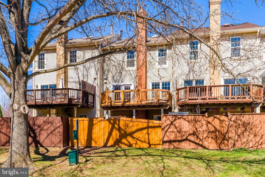 4261 FOX LAKE DRIVE