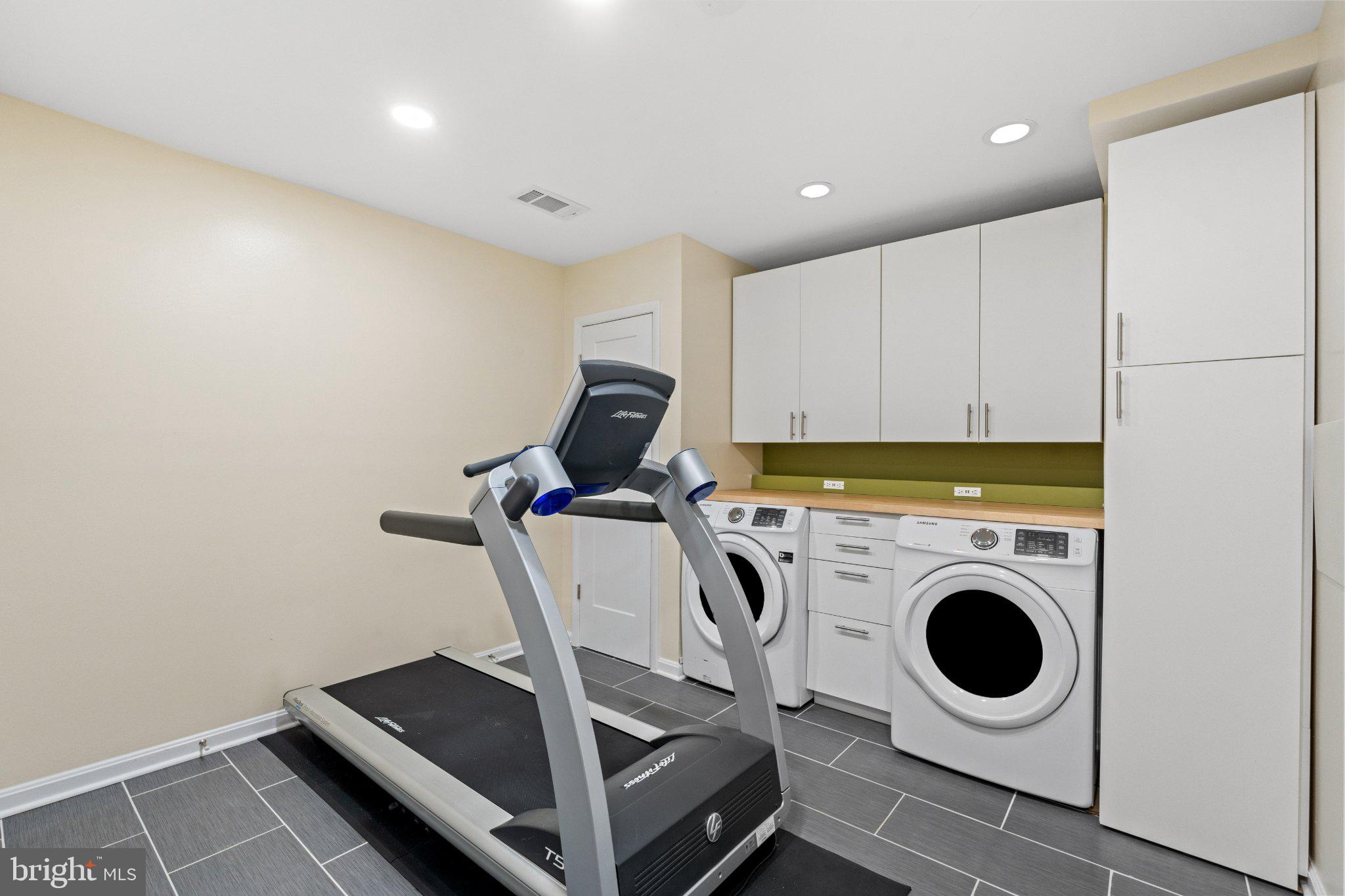 9864 HIGH WATER COURT