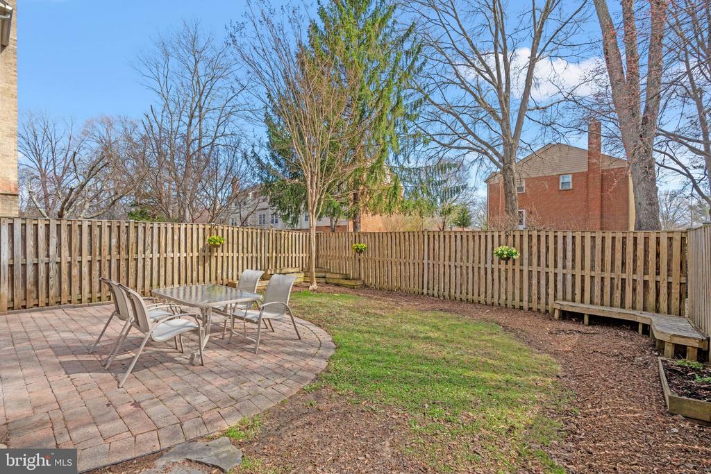 9864 HIGH WATER COURT