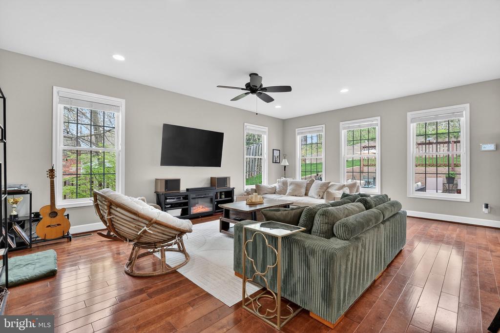 3112 SPRING DRIVE