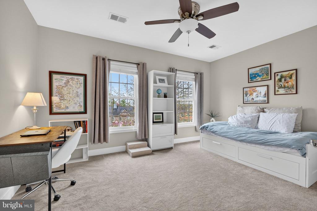 3112 SPRING DRIVE