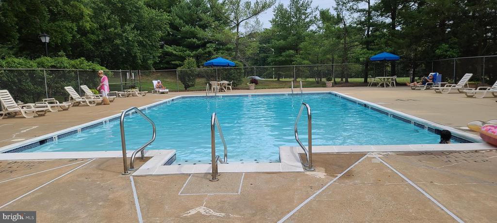 5829 ORCHARD HILL COURT 5829