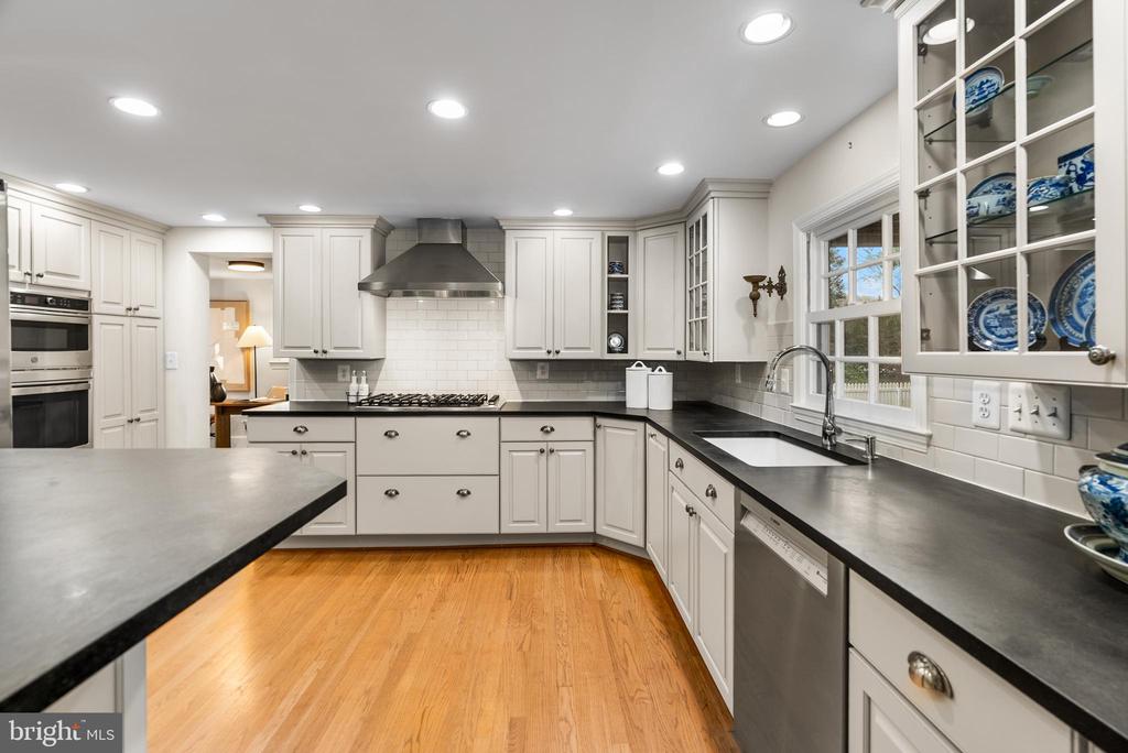 6420 15TH STREET