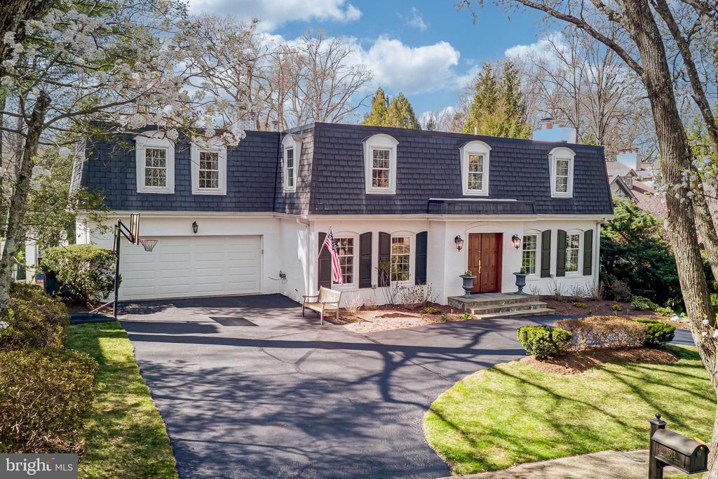 1513 HIGHWOOD DRIVE