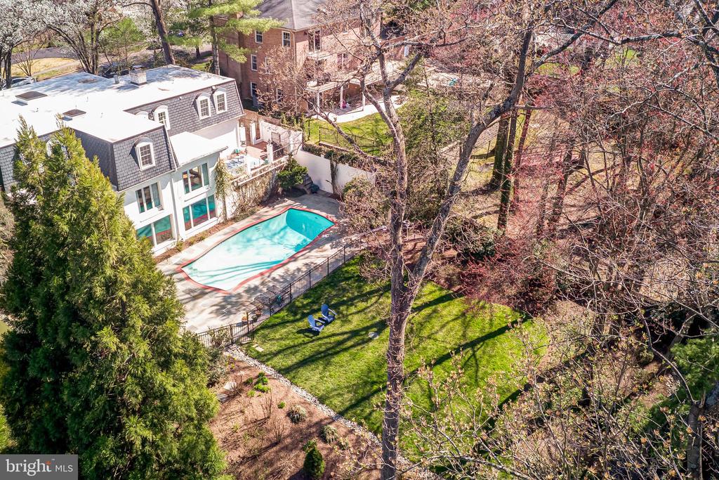 1513 HIGHWOOD DRIVE