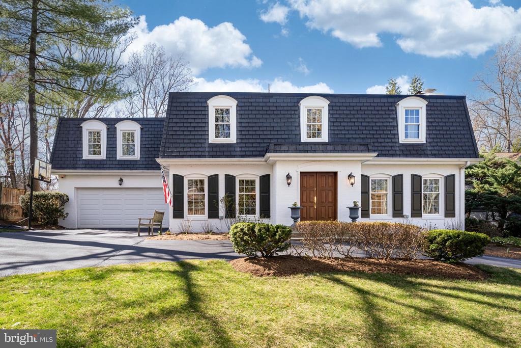 1513 HIGHWOOD DRIVE