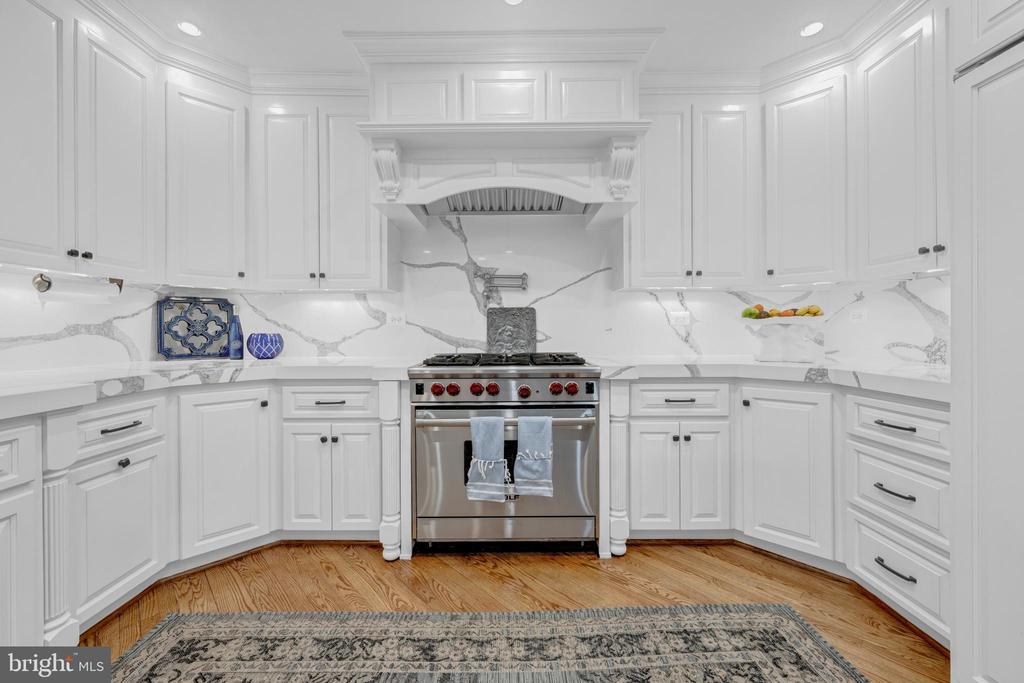 1513 HIGHWOOD DRIVE
