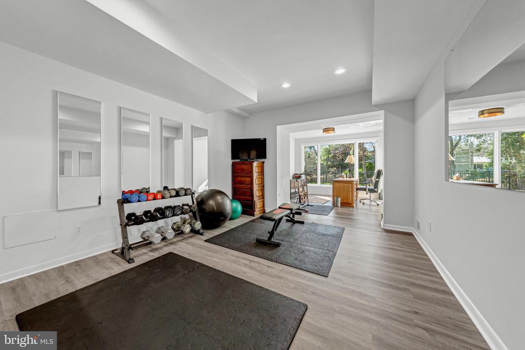 1513 HIGHWOOD DRIVE