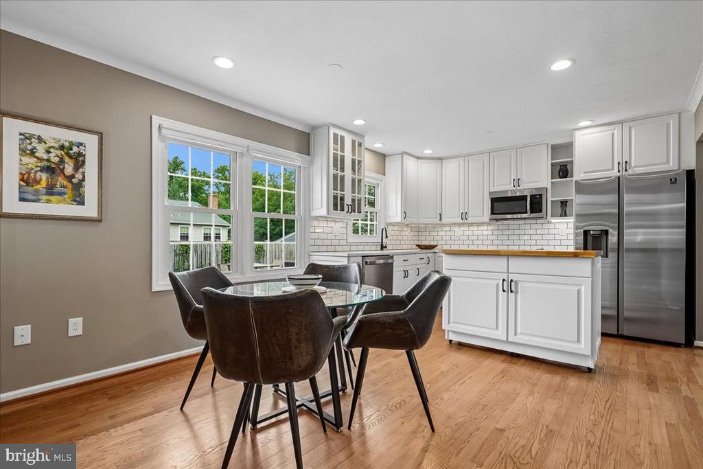 6404 KINGS LANDING ROAD
