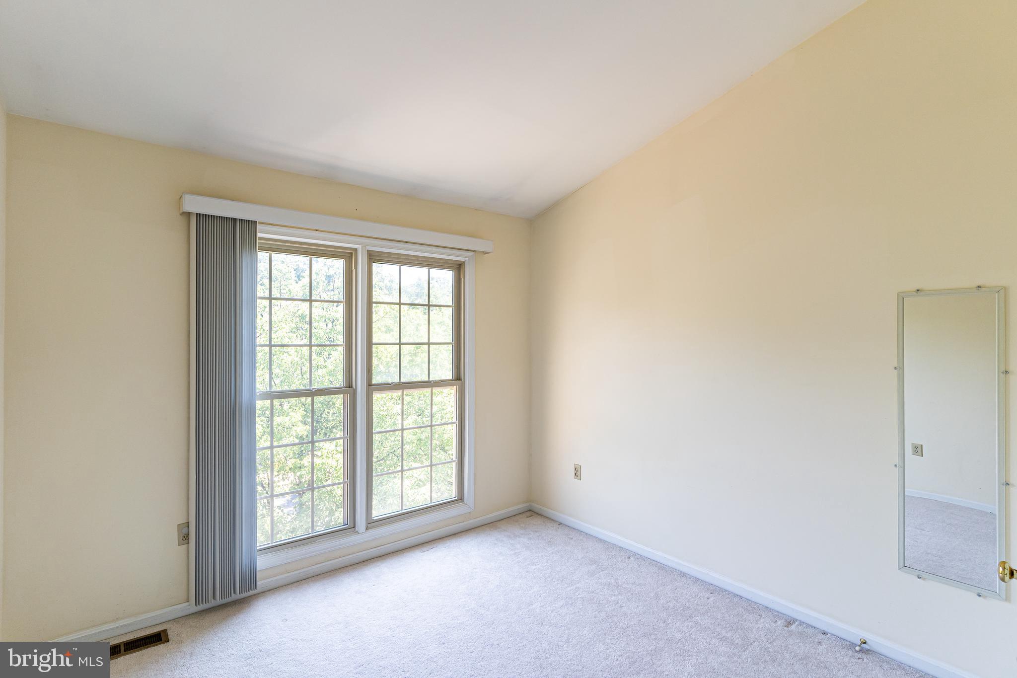 2162 KINGS GARDEN WAY