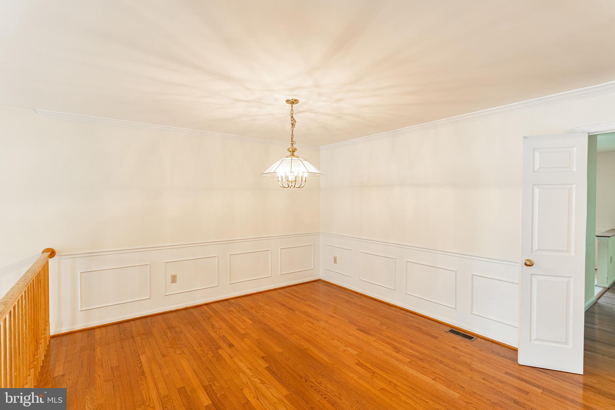 2162 KINGS GARDEN WAY