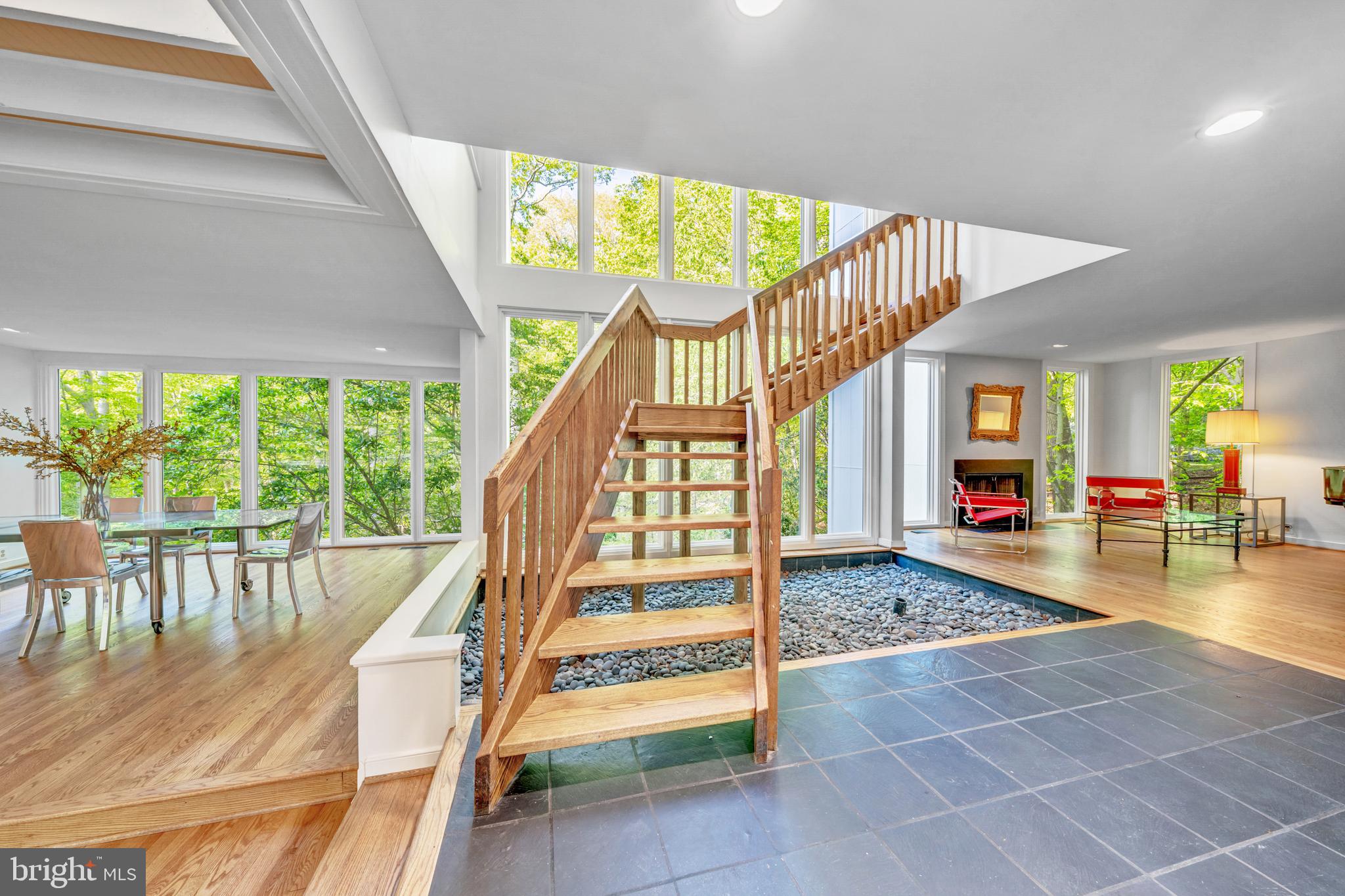 125 EAGLES MERE ROAD