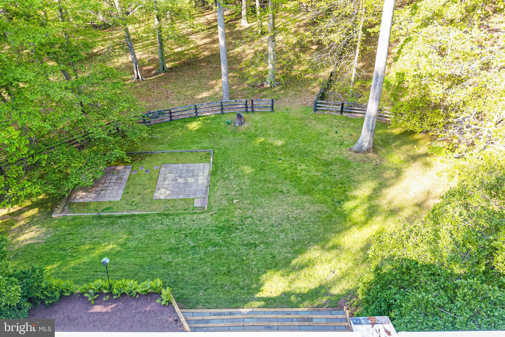 125 EAGLES MERE ROAD