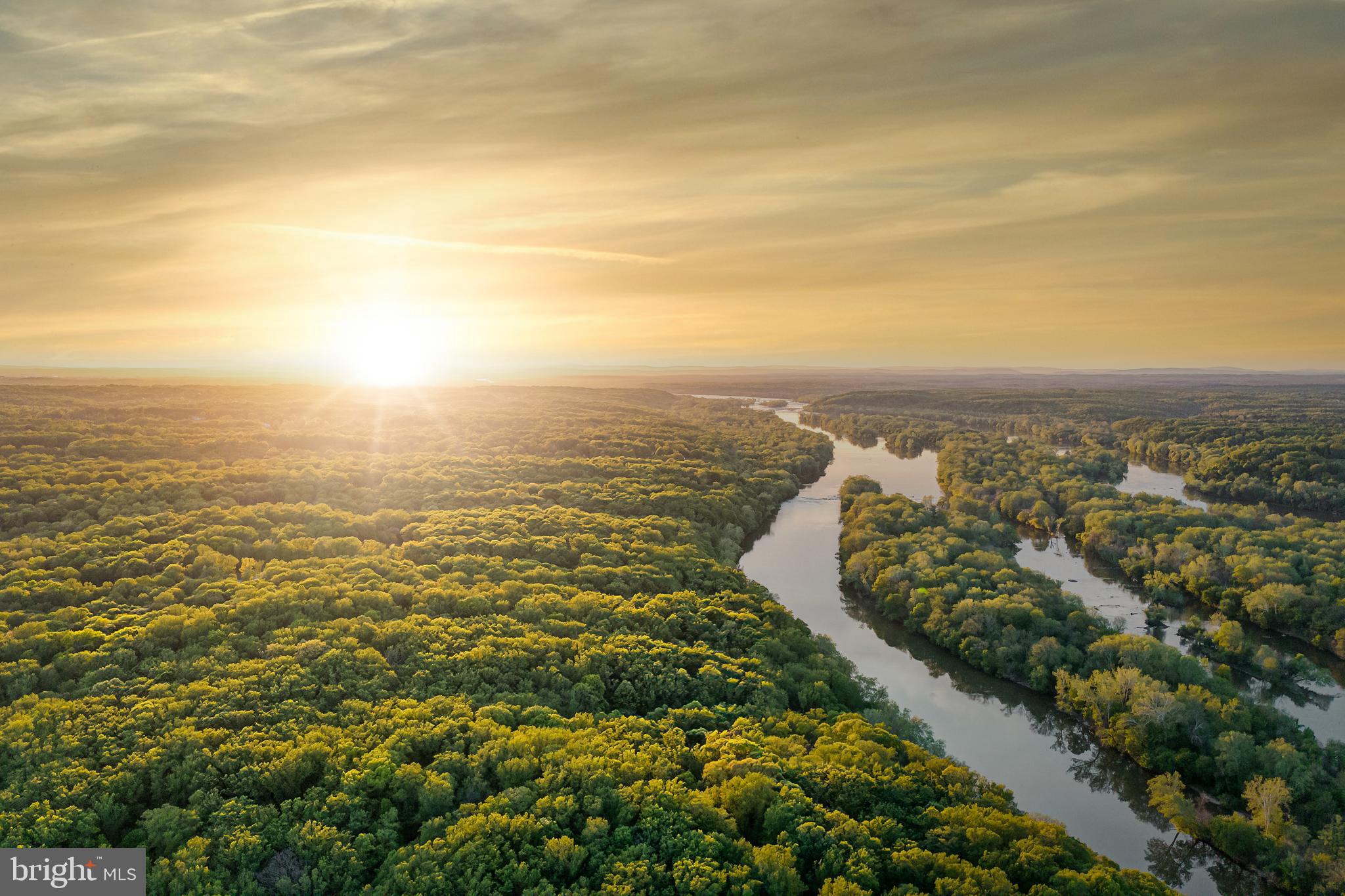 125 EAGLES MERE ROAD