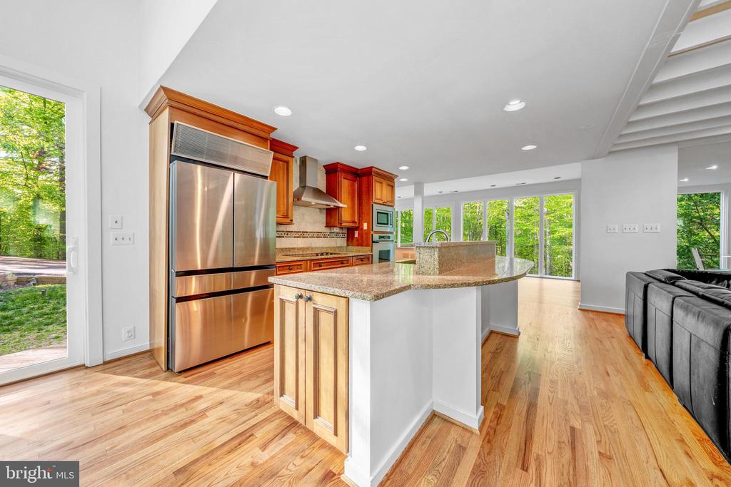 125 EAGLES MERE ROAD