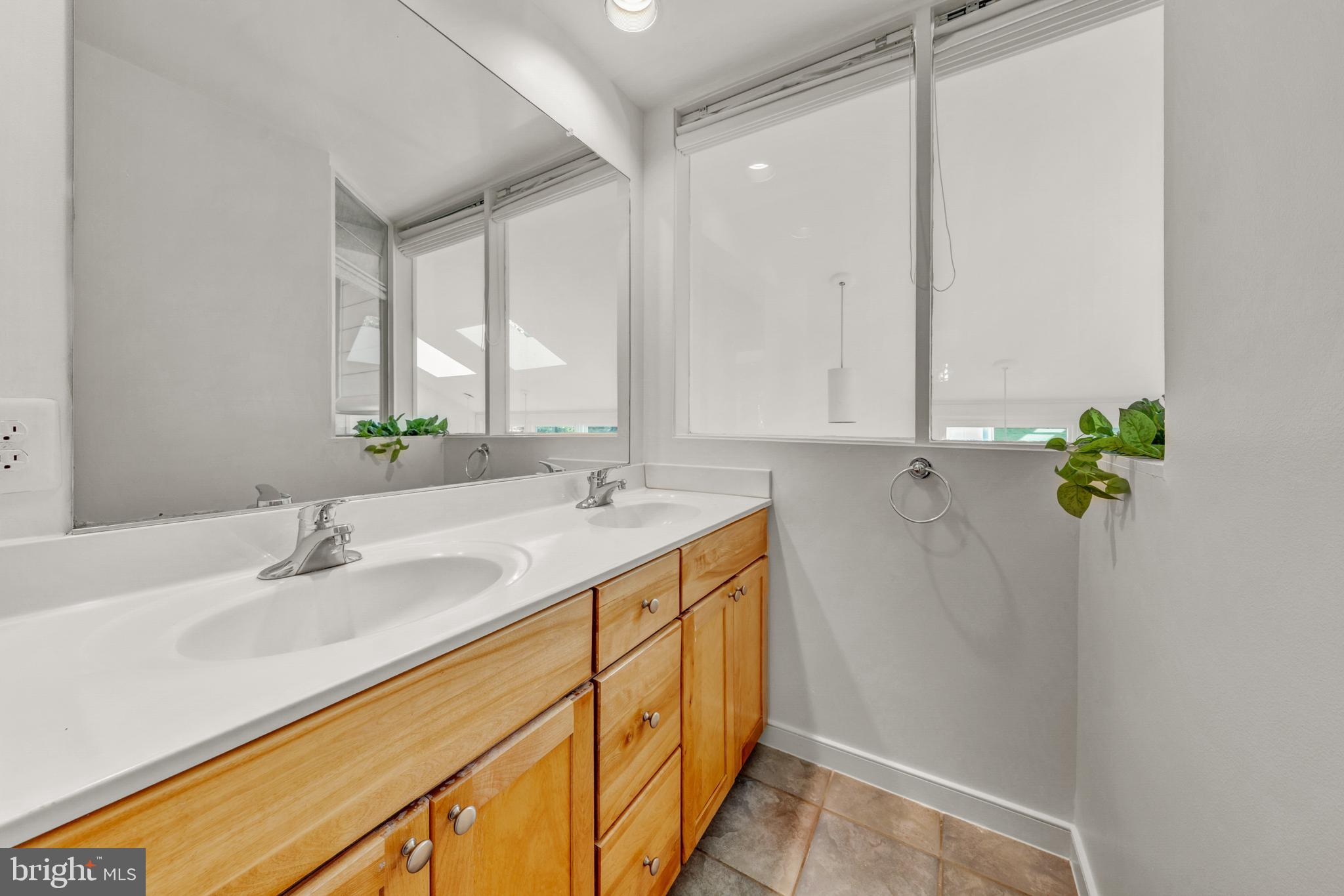 125 EAGLES MERE ROAD