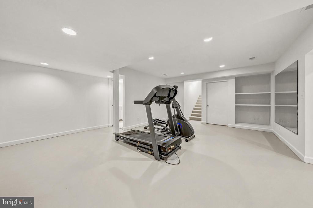 125 EAGLES MERE ROAD