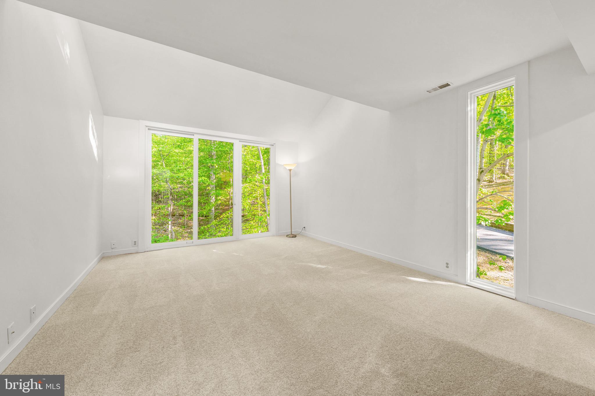 125 EAGLES MERE ROAD