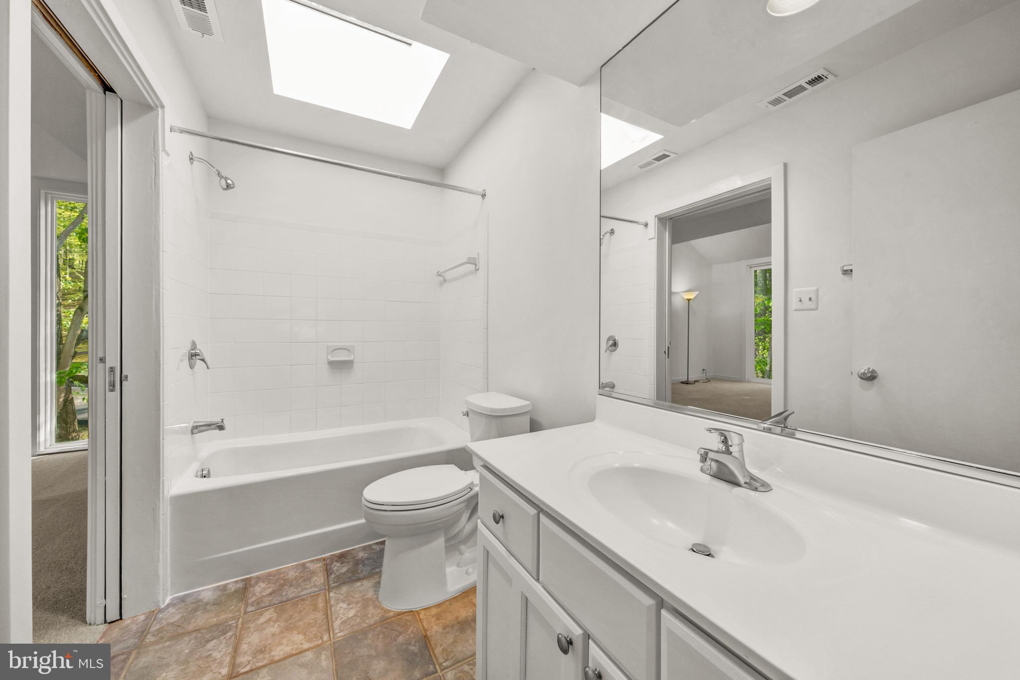 125 EAGLES MERE ROAD