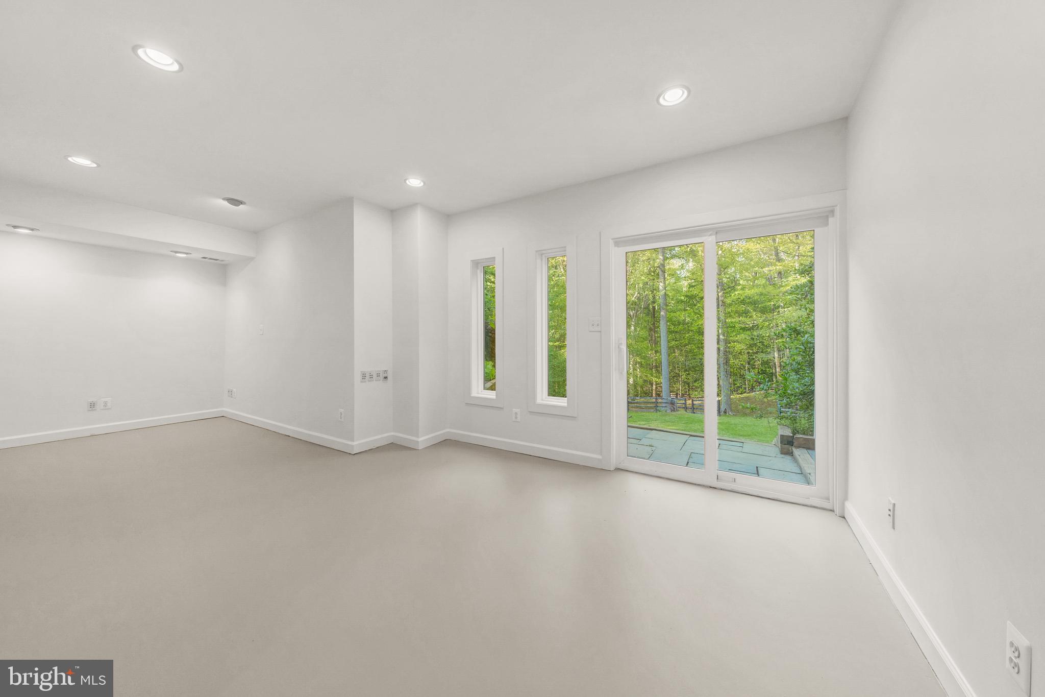 125 EAGLES MERE ROAD