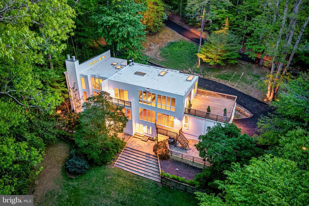 125 EAGLES MERE ROAD